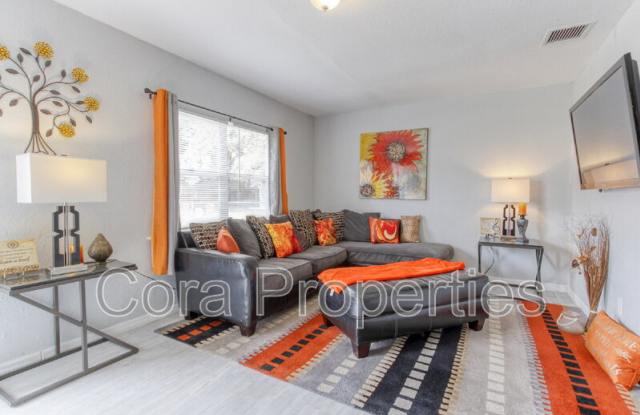685 Sears Ave NE Gallery 3