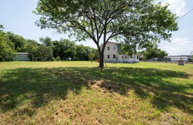 Your Dream Farmhouse Awaits in Elroy photos photos Your Dream Farmhouse Awaits in Elroy photos photos