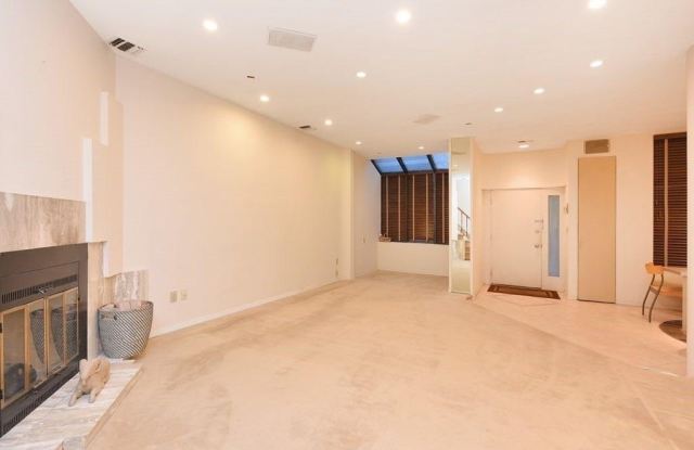 130 S Middle Neck Road unit: 2 photos photos