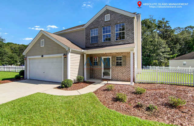 Beautiful 4 bedroom 2.5 bathroom in Edgefield available June 13! - 478 Live Oak Walk, Beaufort County, SC 29910