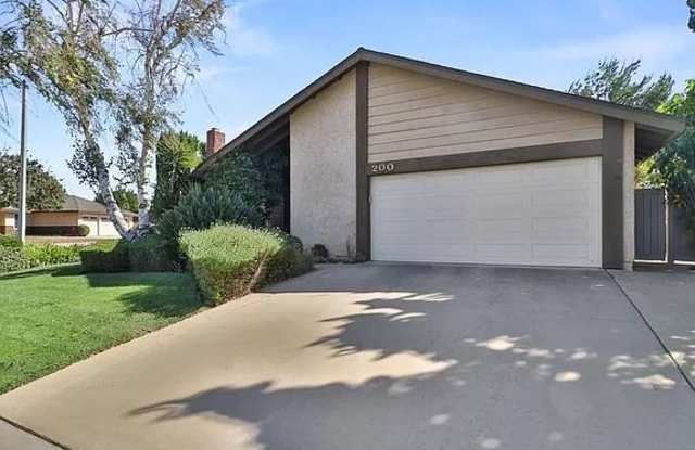 200 Wedgewood Cir - 200 Wedgewood Circle, Thousand Oaks, CA 91360