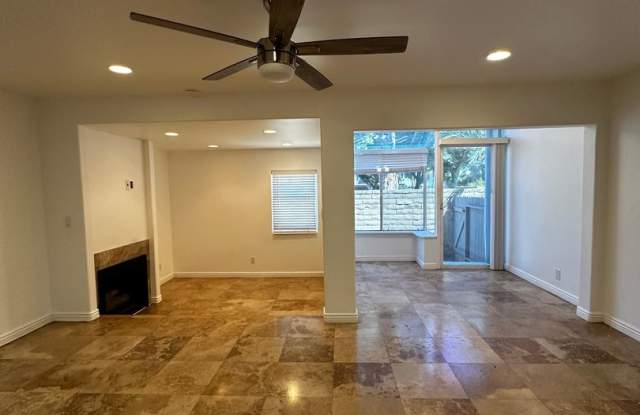Huntington Beach Studio Gallery 4