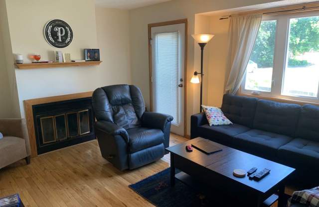 890 Hunt Place Gallery 2