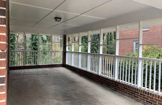 1299 Avonwood Circle Gallery 4