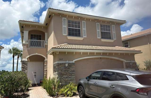 947 NW Leonardo Cir photos photos