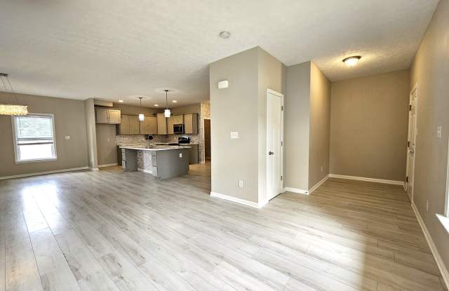 7252 Lockford Walk N Gallery 3