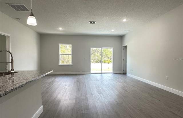 149 MAPLE Drive Gallery 4