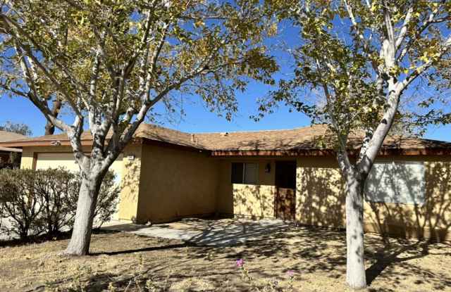 Please Contact Vaughn Realty Property MGMT To Set Up An APPT. (760)446-6561 photos photos
