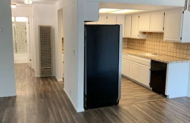 923 E Ocean Boulevard #7 Gallery 3