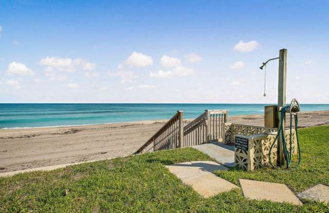 300 Beach Road Gallery 4