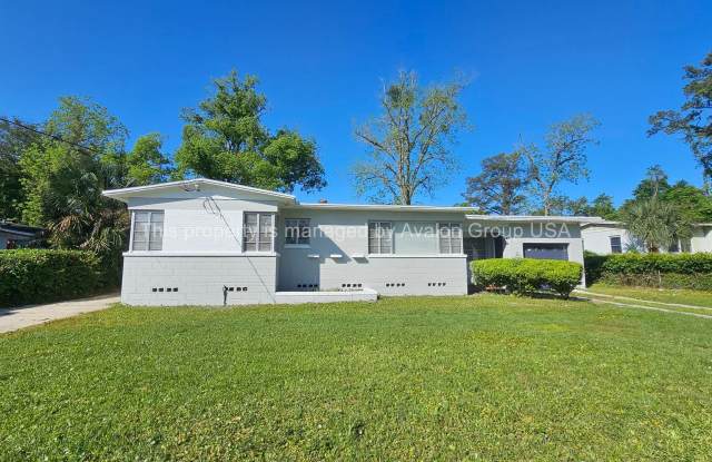 2058 Forest Hill Rd photos photos
