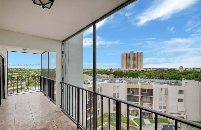 9682 Fontainebleau Blvd photos photos