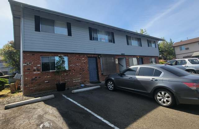 1043 Lookingglass Rd photos photos