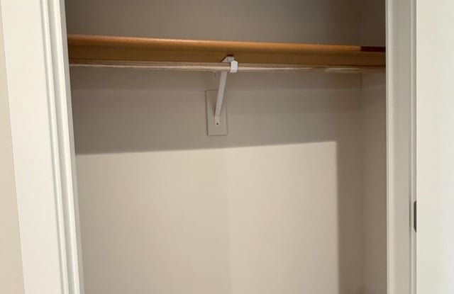 Brand New zero entry 2 bed/2.5 bathroom townhome in SE Lincoln Gallery 4