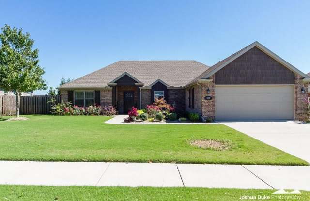 Georgeous 3 bedroom 2 bath home with SOLAR  and a view! photos photos