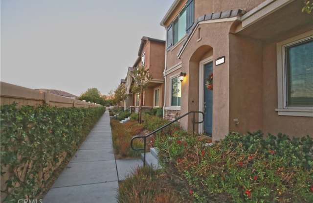 720 Banyan Way Gallery 2