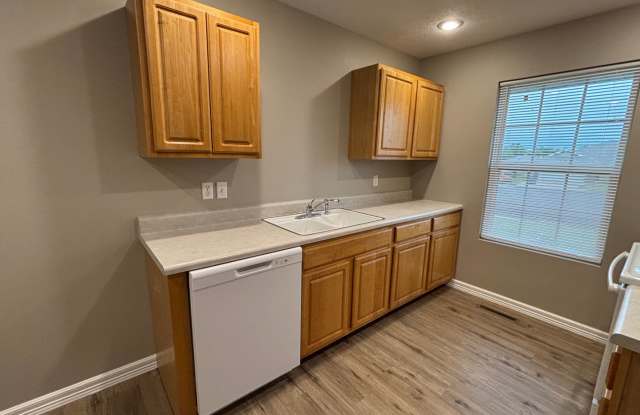 4313-4315 N Morgan Ct Gallery 3