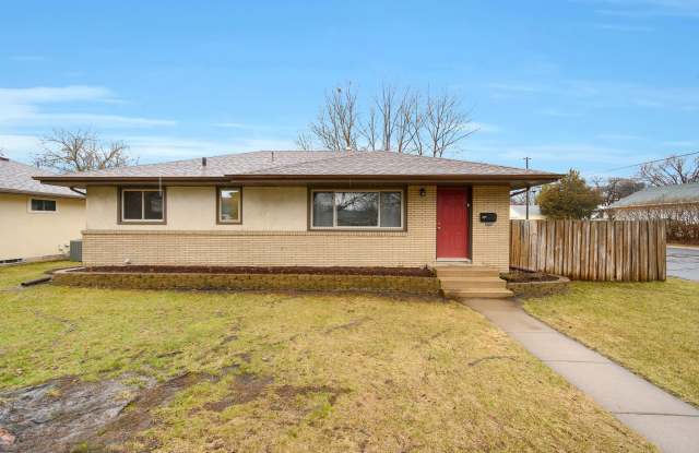 4960 7th St NE - 4960 7th Street Northeast, Columbia Heights, MN 55421