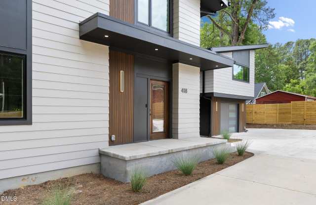418 E Hammond Street Gallery 4