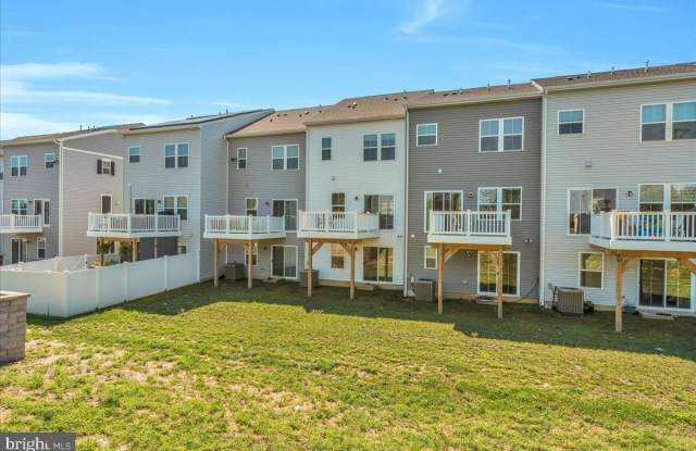 66 HAMILTON COURT photos photos