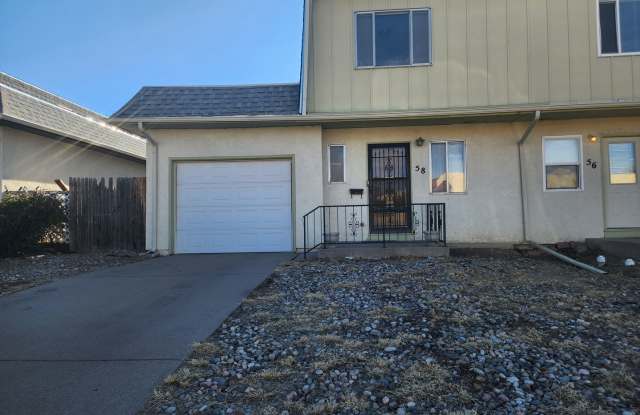 ALL PROSPECTIVE TENANTS MUST SUBMIT A $58 NON-REFUNDABLE APPLICATION FEE PER APPLICANT ONLINE AND BE PRE-QUALIFIED PRIOR TO ANY SHOWINGS photos photos