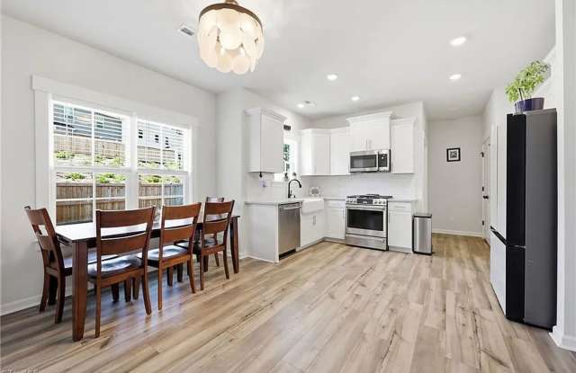 3-Bedroom Home with Fenced Yard, Loft & Upgraded Kitchen Gallery 4