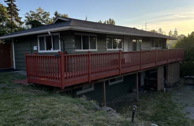 2405 Southwest 106th Street - 2405 Southwest 106th Street, White Center, WA 98146