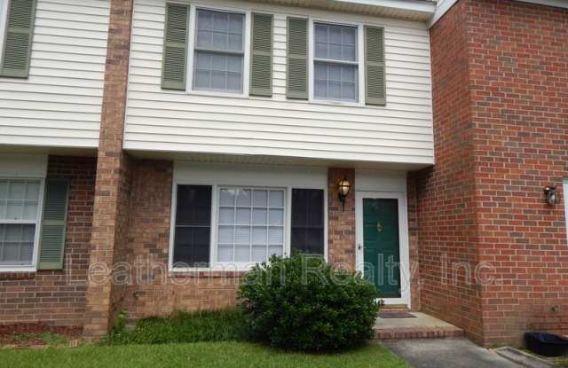 738-E Coventry Lane photos photos