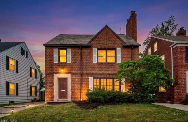 2496 Saybrook Road Gallery 1