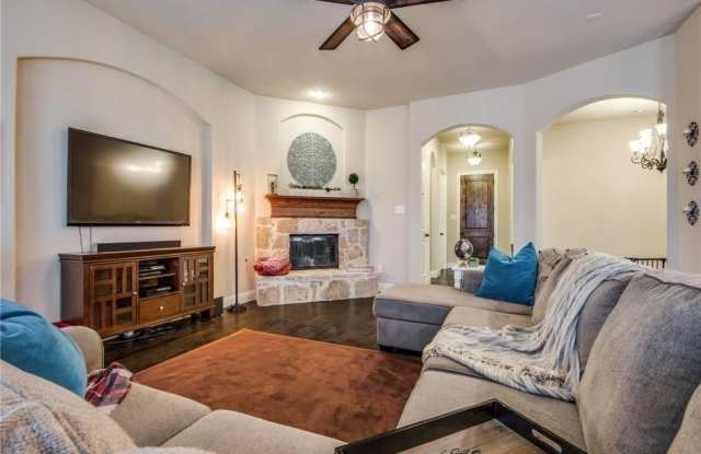 1412 Nutmeg Court Gallery 3