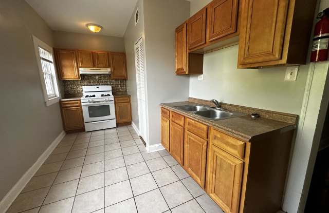 1402 N Harding ave 2 photos photos