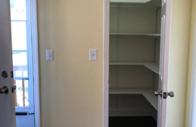 7249 North Bell Avenue Gallery 2