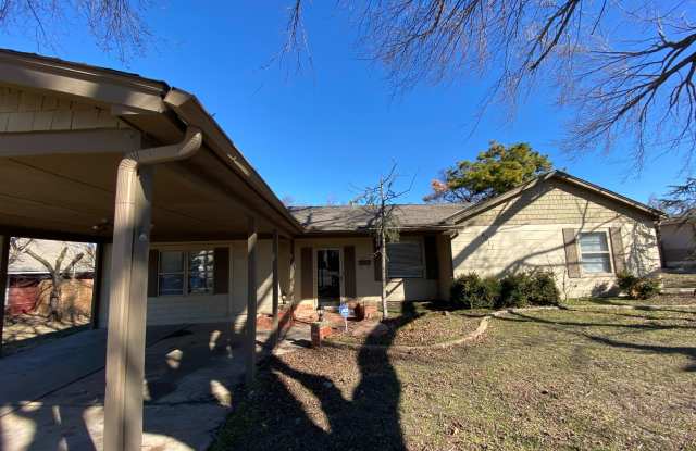 Huge 4 Bed 2 Bath Home In Warr Acres photos photos