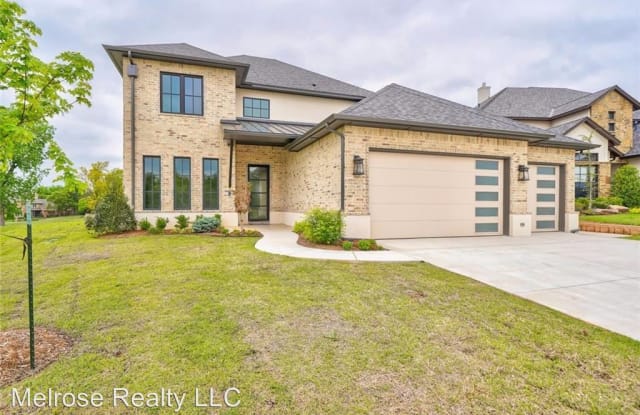 449 Saint Claire Drive - 449 Saint Claire Dr, Edmond, OK 73025