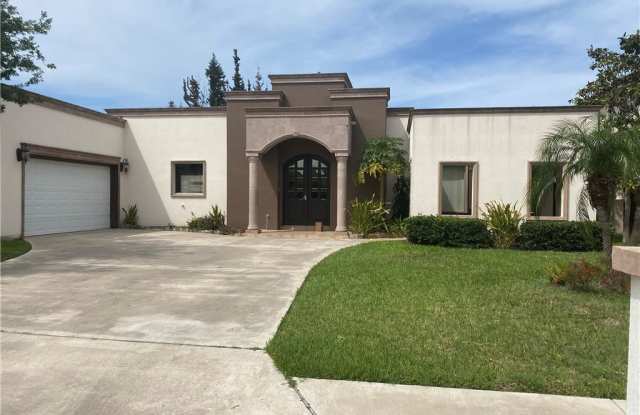 1813 Pecos Gallery 3