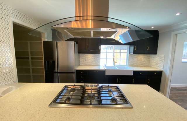 Gorgeous 3 bedroom 2 bath single family house in Old Town Orange- 2 Year Lease! - 318 South Gardner Drive, Orange, CA 92866