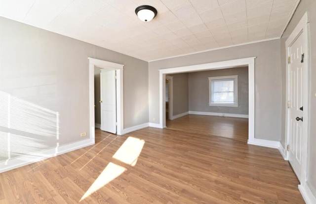 2968 Poppleton Ave - 2968 Poppleton Avenue, Omaha, NE 68105