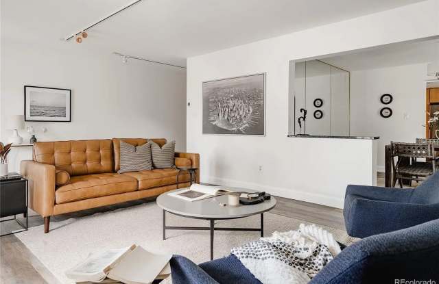 **OPEN HOUSE** Rare Find in Washington Park Condos, Tennis, Pool, 1900+ sq. ft. photos photos