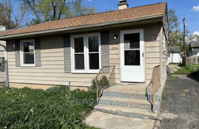 2382 Pontiac St photos photos
