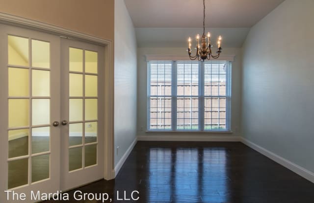 2464 Chesterwood Drive Gallery 4