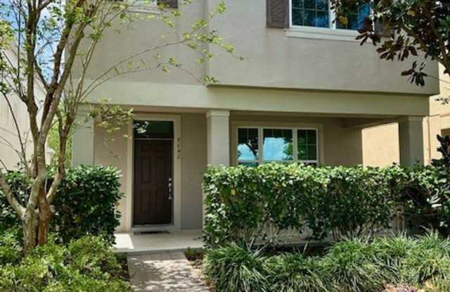4 bed 2.5 bath in WINDERMERE TRAILS! - 8642 Powder Ridge Trail, Horizon West, FL 34786