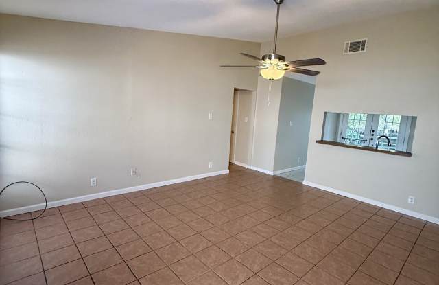 10805 Lanshire Dr - B Gallery 4