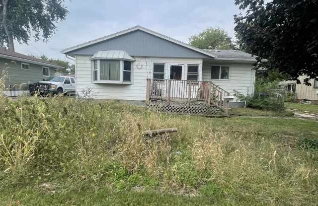 908 Jerlynn Avenue - 908 Jerlynn Avenue, Des Moines, IA 50313