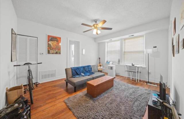 3727 N Pine Grove Ave photos photos