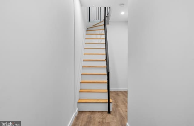 2654 BRIDGE STREET Gallery 3