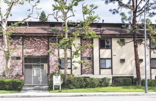 11545 Moorpark St - 11545 Moorpark St, Los Angeles, CA 91602