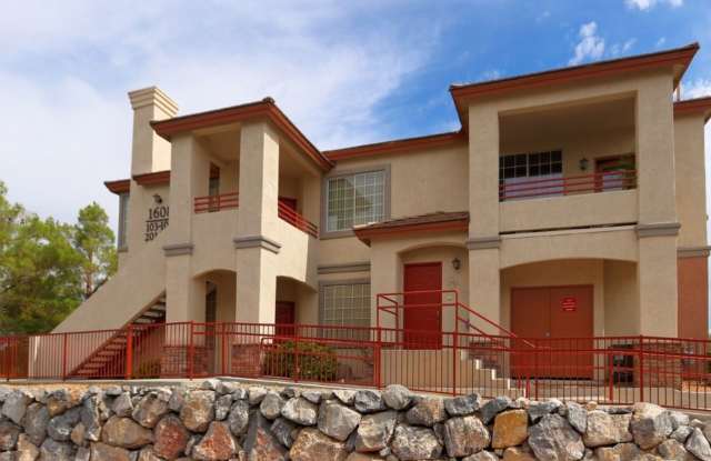 BEAUTIFUL 2 BEDROOM CONDO FROM SUMMERLIN photos photos