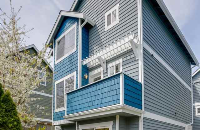 3Bd/2.5Ba Seattle Townhome Gallery 1