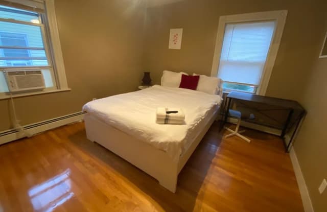 148 Ohio, Room 3 - 148 Ohio Avenue, Providence, RI 02905