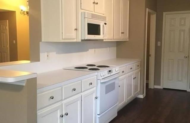 607 Ashland Creek Gallery 2